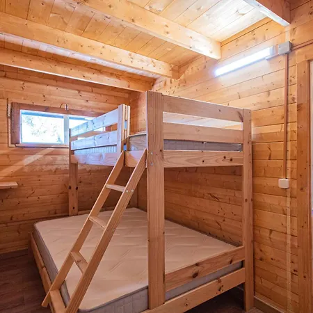 The Pine Forest Cabin شاليه *
