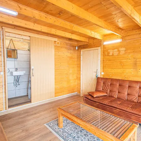شاليه The Pine Forest Cabin Arafo